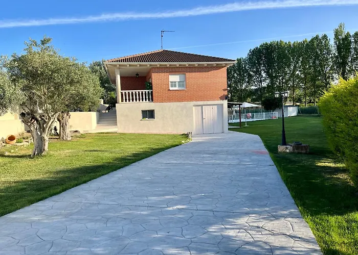 Casa A La Orilla Del Valcorba